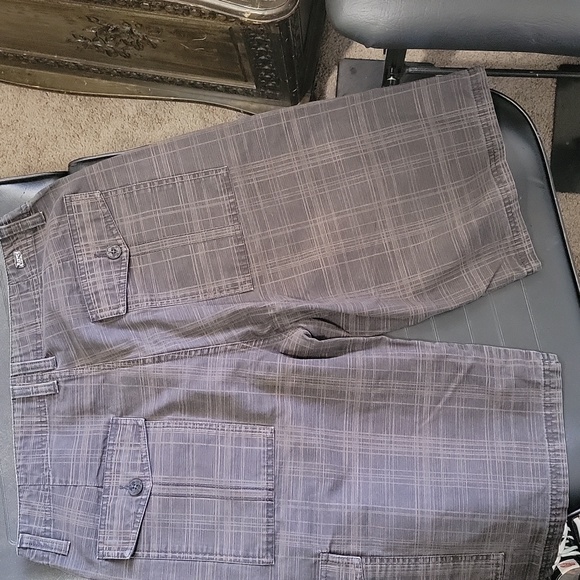 Shorts - Picture 2 of 4